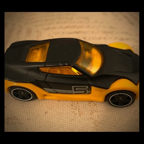 Hot wheels 
SYMBOLIC 
HOT WHEELS CAR COLLECTION - Picture 1 of 4
